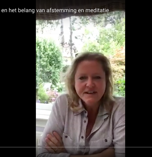 Over frequentie en het belang van afstemming en meditatie